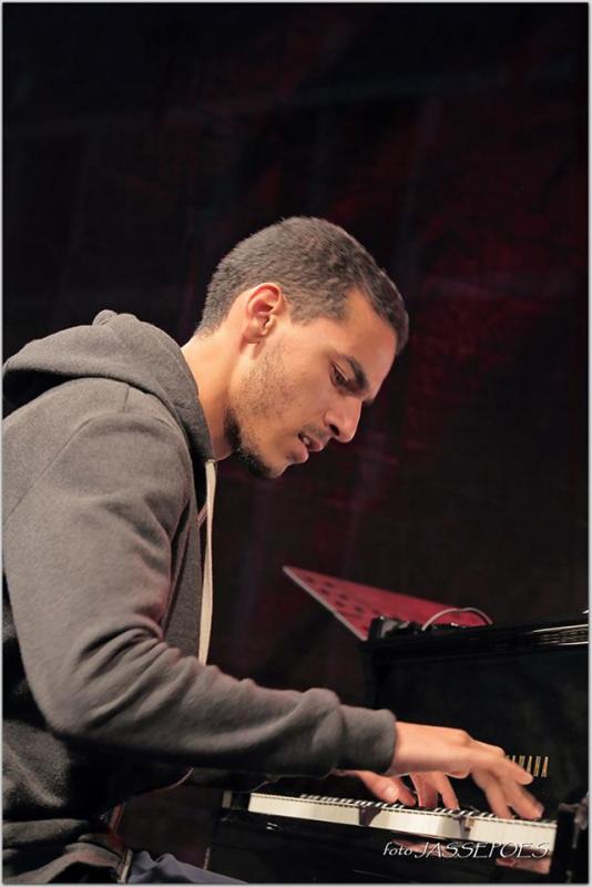 Wajdi Riahi speelt piano op JazzContest Mechelen van 2018