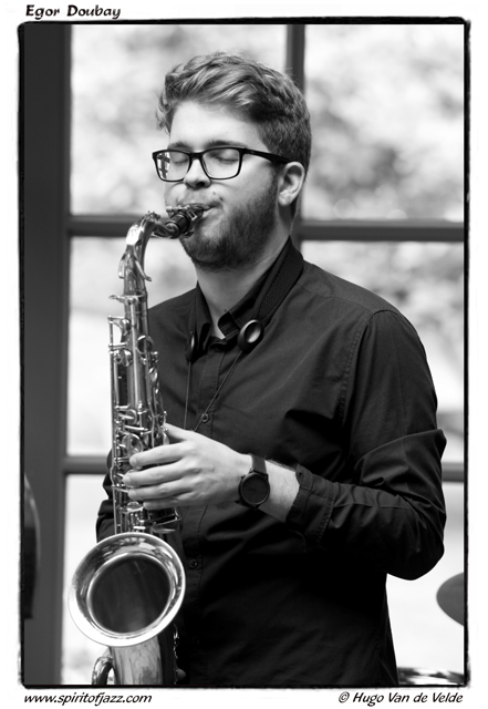 saxofonist Egor Dubay